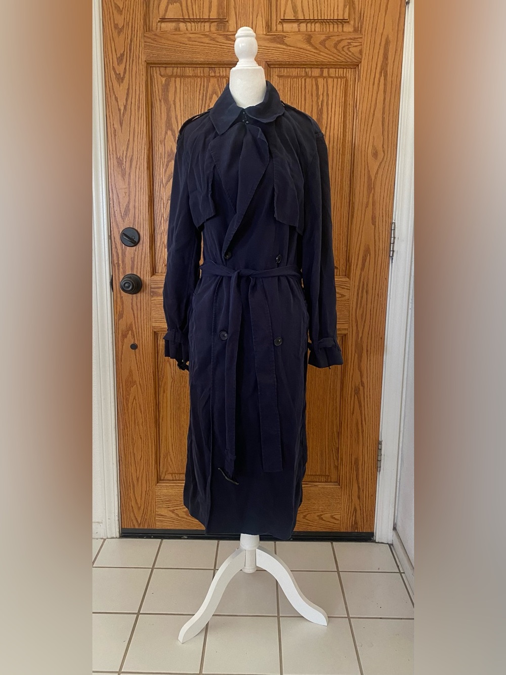 Aritzia Babaton Trench Coat Flowy Lyocell Buttons Belted Navy M